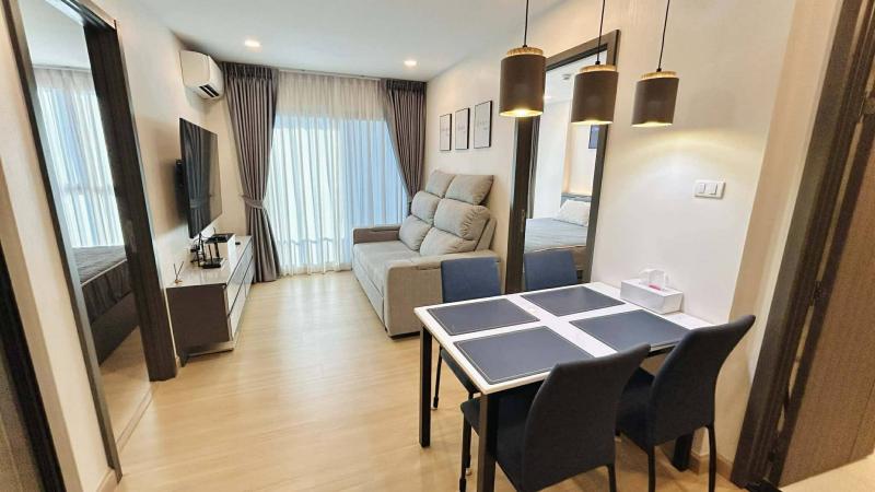 suparai prime พระราม9  พื้นที่ 50 ตร.ม. สิ่งอำนวยความสะดวกครบ เดินทางง่าย ห้องมุมขนาด 2 ห้องนอน 1 ห้องน้ำ1ห้องนั่งเล่น1ห้องครัวห้องมีเฟอร์นิเจอร์ built-in ใหม่ ไมโครเวฟ เครื่องซักผ้าแอร์ 3 ตัวทีวี 3 เครื่อง ราคาเพียง  4.4X ล้านสนใจนัดเข้าชมห้องติดต่อ 0818742534 แม็คยินดีรับ co agent รายละเอียดเพิ่มเติมจำนวนชั้น : 8 ชั้นตั้งอยู่ชั้นที่ : 3พื้นที่ใช้สอย : 50 ตร.ม.สิ่งอำนวยความสะดวก :โถงต้อนรับห้องจด�