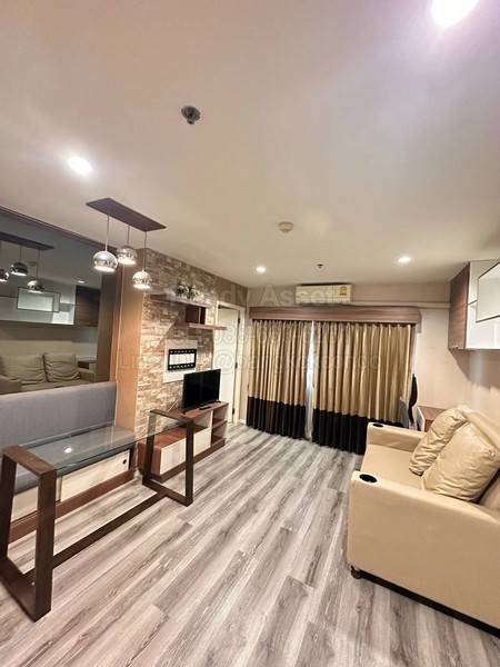 รหัสทรัพย์ : CR6812-0004คอนโด ลุมพินี เมกะซิตี้ บางนา / LUMPINI MEGACITY BANGNAรายละเอียดห้องขนาดห้อง 45 ตร.ม. ชั้น 7 2 ห้องนอน 2 ห้องน้ำ1 ห้องนั่งเล่น 1 ห้องครัวระเบียง 2 จุด** เฟอร์นิเจอร์ + เครื่องใช้ไฟฟ้า **- แอร์ 3 ตัว- ทีวี- ตู้เย็น- เครื่องทำน้ำอุ่น 2 เครื่อง- เครื่องซักผ้า- ไมโครเวฟ- เครื่องดูดควันค่าเช่า 17,000 บาท/เดือน- ชำระค่ามัดจำ 2 เดือน- ชำระค่าเช่าล่วงหน้า 1 เดือน- ระยะเวลาสัญญาขั้นต่ำ 1 ปี_ _ _ _ _ _