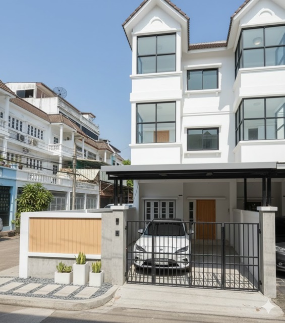 เจริญราษฎร์1-7 โฮมโปรพระราม3 590ม.  Central Plaza พระราม 3 1.8 กม.  ทาวน์เฮ้าส์ขนาดใหญ่ 4 ชั้น 4นอน 4น้ำ ฟังก์ชันครบ สาทร และสีลม 23,999-24,999 B-MCharoen Rat 1-7 HomePro Rama 3 590m. Central Plaza Rama 3 (1.8km). Large 4-story townhouse, 4 bed 4bathr fully functional. Sathorn and Silom area. 23,999-24,999 THB.พระราม3 เชื่อม สาทร และสีลมเจริญราษฎร์ แขวงบางโคล่ เขตบางคอแหลม กรุงเทพมหานคร 1012025 ตร.ว. 220 ตร.ม.25 sq.wa. (220 sq.m.)รายละเอียดตัวบ้าน4 ห้องนอน แอร์ 2ตัว4 ห้องน้ำห้องโถงขนาดใหญ่ ชั้นล่างห้องครัวแยกเป็นสัดส