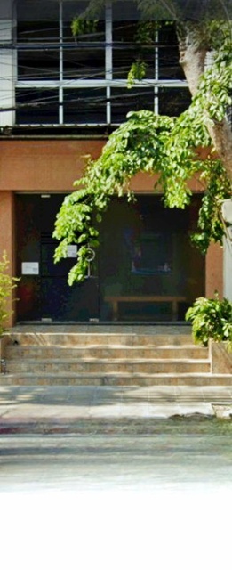 เจริญกรุง ถูกที่สุดในย่านเยาวราช MRTสามยอด280 ม.ให้เช่าอาคารพาณิชย์ 4 ชั้น 19 ตร.วา. 310 ตร.ม. 3 นอน 2 น้ำ นานาชาติปรีดี พนมยงค์ฯ 2.3 กม. ทำเลทอง คนพลุกพล่าน เหมาะกับร้านทองรูปพรรณ เพชรพลอย 49,999B-M. รพ.กลาง 1.5 กม.ติดถนนใหญ่  ดิโอลด์สยามพลาซ่าCharoenKrung The Cheapest in Yaowarat area The Old Siam MRT SamYot280m. 4-story commercial building for rent 19 sq.wa. 310 sq.m. 3 bed 2 bath 2.3 km. from Pridi Banomyong International School Prime location high foot traffic ideal for a jewelry store or gem shop 49,999B-M. 1.5 km. from Central Hospital Located on a main road in the ถ.มหาไชย  เจริญกรุง ราช