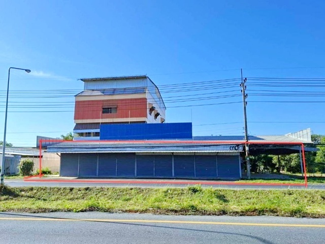 รพ.นครนายก 1.1 กม. PTT Global house สุวรรณศร ให้เช่าอาคารพาณิชย์ 1 ชั้น  53 ตร.วา.210 ตร.ม. ติดถนนใหญ่ ทำเลใจกลางเมืองนครนายก รร.นวมราชานุสรณ์ 1 กม. เหมาะกับทำธุรกิจส่วนตัว หรือเก็บสินค้า 18,899 B-M.1 นอน 1 น้ำ ตลาดโต้รุ่ง นครนายก 2.8 กม. ปตท.พรหมณี   แยก-บุ่งกระเบา Nakhon Nayok Hospital 1.1 km. PTT Global House Suwannasorn 1-story 53 sq.wa. 210 sq.m.commercial building for rent on the main road prime location in Nakhon Nayok city. Nawamrachanuson School 1 km. Suitable for private business or storage. 18,899 B-M. 1 bed 1 bath Nakhon Nayok Night Market 2.8 km. PTT Phrommani Intersection - Bung Krabao แยก-บุ่งก�