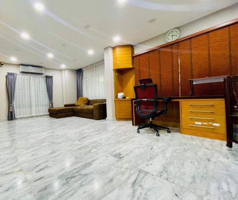 ให้เช่าบ้านเดี่ยว 2 ชั้น 76 ตร.ว. ย่านโชคชัย 4-วังหิน ใกล้เซ็นทรัลเฟสติวัลอีสท์วิลล์