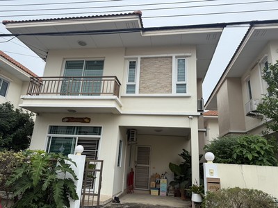 เลิกเช่า มาเป็นเจ้าของ! ขายบ้านแฝดใกล้เวสต์เกต.โครงการ นนท์ณิชาตำบลเสาธงหิน อำเภอบางใหญ่ จังหวัดนนทบุรีแผนที่ : https://maps.app.goo.gl/g3bDemH4LwRUkkeG9?g_st=ipc.รายละเอียดบ้าน- บ้านแฝด พื้นที่ดิน 35 ตารางวา- พื้นที่ใช้สอยประมาณ 150 ตารางเมตร- 3 ห้องนอน 2 ห้องน้ำ- ฟังก์ชันลงตัว อยู่สบาย ไม่แออัด.ราคาเสนอขาย4,100,000 บาท(ต่อรองได้) เหมาะกับพนักงานออฟฟิศและครอบครัว ที่ต้องการบ้านใกล้ห้าง เดินทางสะดว�