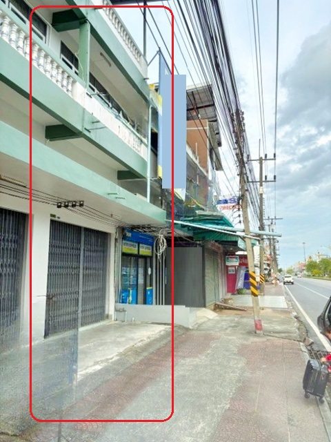 วงเวียนน้ำพุ 2.4 กม.ให้เช่าอาคารพาณิชย์ 3.5 ชั้น ในตัวเมือง  ศาลหลักเมืองนครศรีธรรมราช 2.3 กม. นครศรีธรรมราช  เทคโนโลยีธุรกิจบัณฑิต 1.3 กม. ติดถนนใหญ่แปดเลน 3 นอน 2 น้ำ 14,999 B-M.ตลาดสดหัวอิฐ 1.6 กม. แหล่งช้อปปิ้ง หาของกินง่าย  ถ.กะโรมNakhonSiThammarat city center 1.3km. the fountain roundabout 2.4km. 3.5-story commercial building for rent  from the Business Technology College Located on a main eight-lane road 3bed 2 bath 14,999B-M. 1.6km. from Hua Iit Fresh Market Shopping and food options nearby 2.3 km. from Nakhon Si Thammarat City Pillar Shrine Karom Road.ถ.กะโรม ตำบล โพธิ์เสด็จ อ.เมื�