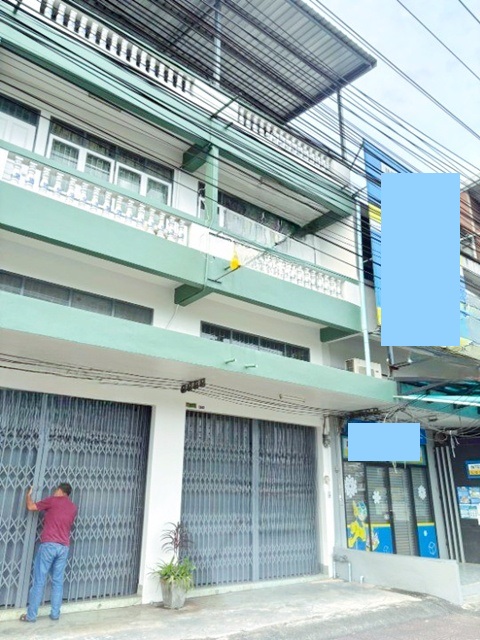 โพธิ์เสด็จ ตลาดสดหัวอิฐ 1.6 กม.ศาลหลักเมืองนครศรีธรรมราช 2.3 กม. ให้เช่าอาคารพาณิชย์ 3.5 ชั้น ในตัวเมือง  นครศรีธรรมราช  เทคโนโลยีธุรกิจบัณฑิต 1.3 กม. ติดถนนใหญ่แปดเลน 3 นอน 2 น้ำ 14,999 B-M.ตลาดสดหัวอิฐ 1.6 กม. แหล่งช้อปปิ้ง หาของกินง่าย  ถ.กะโรม วงเวียนน้ำพุ 2.4 กม. Phothisadet Fresh Market, Hua Iit, 1.6 km. NakhonSiThammarat city center 1.3km. the fountain roundabout 2.4km. 3.5-story commercial building for rent  from the Business Technology College Located on a main eight-lane road 3bed 2 bath 14,999B-M. 1.6km. from Hua Iit Fresh Market Shopping and food options nearby 2.3 km. from Nakho