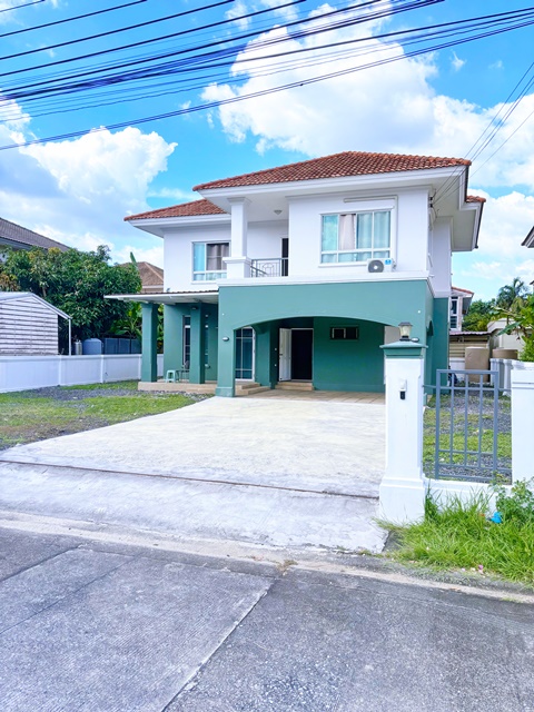 เปิดซิง! คฤหาสน์ แม็คโคร ร่มเกล้า 3.9 กม. 3นอน รถไฟฟ้าสีชมพู ตลาดมีนบุรี 2.6 กม. บ้านเดี่ยวพร้อมเข้าอยู่ 2ชั้น 100ตรว. 3น้ำ  สุวินทวงศ์ 