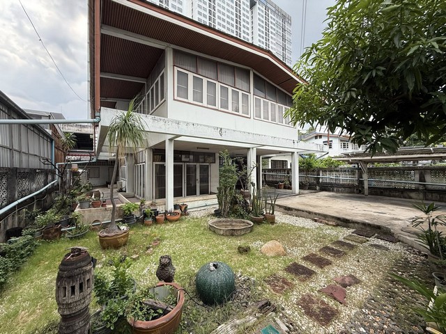 ให้เช่าบ้านเดี่ยว 2 ชั้น 100 ตรว. รามคำแหง 87 แยกลำสาลี ใกล้รถไฟฟ้าสถานีลำสาลี 300 เมตร เหมาะอยู่อาศัย ทำโฮมออฟฟิศ