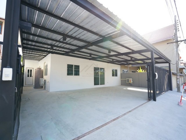 ให้เช่า Home Office คลังสินค้า มณียา ซอย 8 ประดิษฐ์มนูญธรรม เลียบด่วนรามอินทรา ติดทางขึ้นลงด่วน ที่จอดรถ 6 คัน