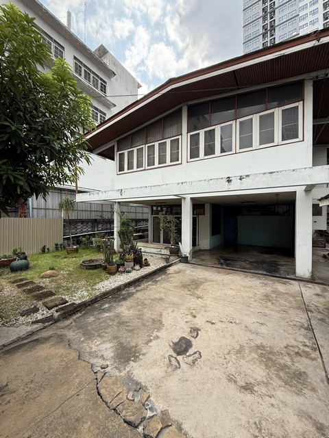 P1812 ให้เช่าบ้านเดี่ยว ย่านรามคำแหง ใกล้แยกลำสาลี เหมาะอยู่อาศัย โฮมออฟฟิศ 