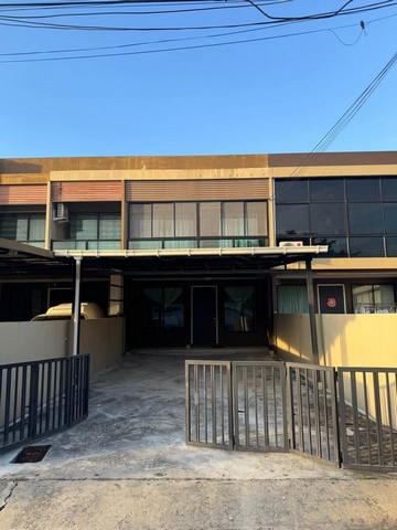 ให้เช่าทาวน์เฮ้า 2 ชั้น 3 ห้องนอน 2 ห้องน้ำ แอร์3ตัว หมู่บ้านเออร์บาโน ซอยรามคำแหง 94