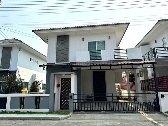 ด่วน! พร้อมเป็นเจ้าของ 2.9 ล้าน บ้านเดี่ยว 2 ชั้น #บ้านในโครงการ #หางดง #ย่านเศรษฐกิจ #สภาพใหม่ เฟอร์นิเจอร์ครบ #ซื้ออยู่เองหรือปล่อยเช่าได้