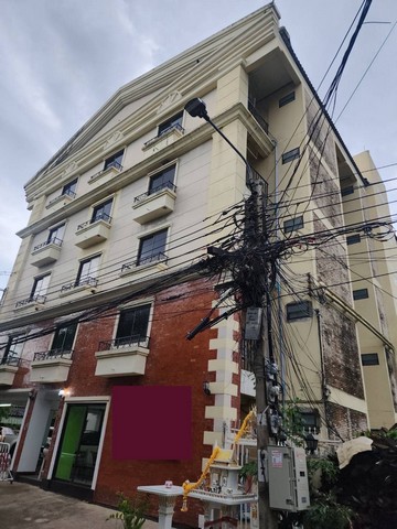 ขายApartment 5ชั้น ตกแต่งพร้อมอยู่ ทำเลที่ตั้งอันยอดเยี่ยมในเขตหลักสี่ของกรุงเทพสถานที่ใกล้เคียง ได้แก่ :-ม.ธุรกิจบัณฑิตย์-สนามกอล์ฟนอร์ทปาร์ค-ไอทีสแควร์หลักสี่-ศูนย์ราชการกรุงเทพฯแห่งใหม่-สนามบินดอนเมือง-อิมแพคเมืองทองธานี-ม.เกษตรศาสตร์-ม.ศรีปทุม-ม.ราชภัฏพระนคร-โรงพยาบาลจุฬาภรณ์-โรงแรมอัศวิน-เดอะมอล์ลงามวงศ์วานสนใจติดต่อPATCHA : 091 7893629Line : https://line.me/ti/p/PJC140n5G4MAIL : Ddestinycontact@gmail.com