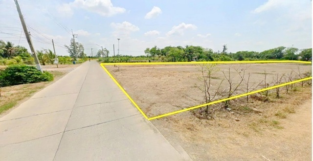 ลำโพ บ่อเงิน ลาดหลุมแก้ว ให้เช่าที่ดินริมคลองขนาดใหญ่ 5 ไร่  วัดบ่อเงิน 1.1 กม. ทำเลสงบ เป็นธรรมชาติ หน้าติดถนน หลังติดคลอง 