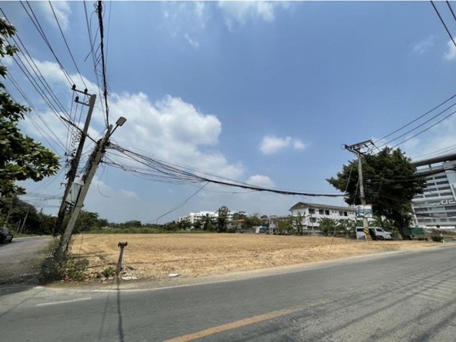 ให้เช่าที่ดินเปล่าถมแล้วขนาด 2 ไร่ อบต.ท่าตลาด 1.1 กม. ทำเลศักยภาพย่านสามพราน ใกล้วัดไร่ขิง 800 ม. ติดแหล่งชุมชนและแหล่งท่องเที่ยว 