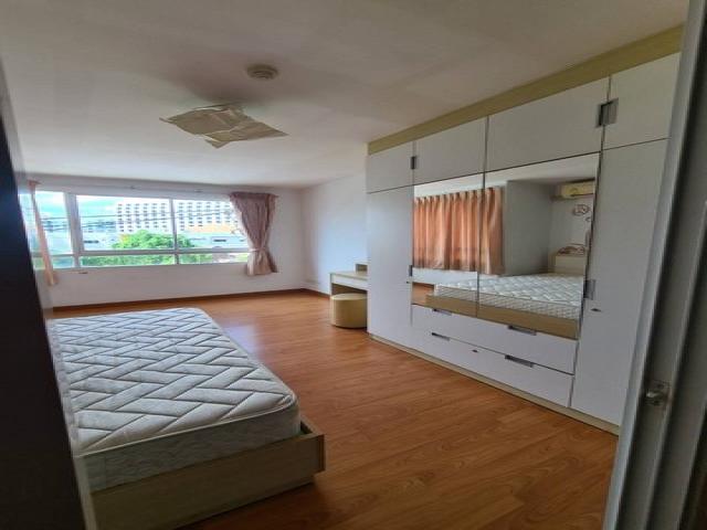 ให้เช่าcondo ชาโต้ว อินทาวน์ รัชดา 17 ระยะเดินไปรถไฟฟ้าใต้ดิน 300เมตร อยู่ชั้น 4 พื้นที่ 59 ตรมการเดินทางสะดวก ใกล้รถไฟฟ้าใต้ดินระยะเดินเท้าได้พร้อมเฟอร์นิเจอร์และเครื่องใช้ไฟฟ้าครบ มี เครื่องซักผ้า ที่จอดรถ 1 คัน เข้าตึกใช้ระบบคีย์การ์ดให้เช่าเดือนละ 15,900(รวมค่าส่วนกลาง)ปุ๊ก 089-1224578Line id :pook5062