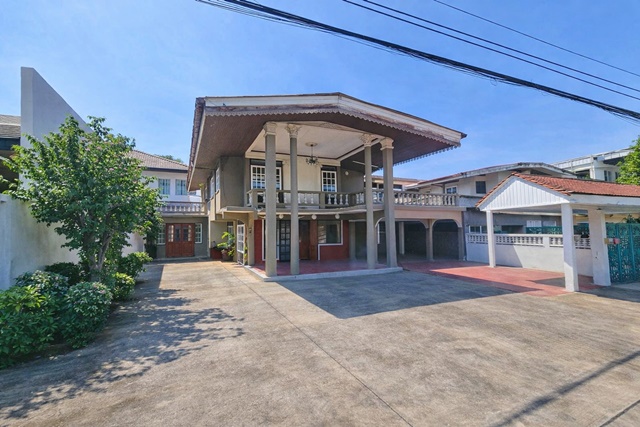 เดอะไนน์ พระราม 9 MRT หัวหมาก 852 ม.ให้เช่า คฤหาสน์ 2 ชั้น 5นอน 2ครัว 77ตร.วา.1.2 กม.447ตร.ม.โลตัส พัฒนาการ300 ม. 