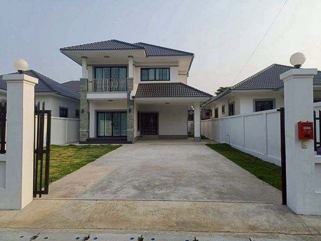 โซนสารภี ขาย 3.29 ล้าน บ้านเดี่ยว 2 ชั้น #บ้านใหม่ เนื้อที่กว้าง พร้อมเข้าอยู่ #ใกล้โรงเรียนวารี 10 นาที #ซื้ออยู่เองหรือปล่อยเช่าได้