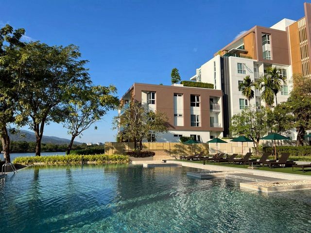 ขายด่วน #ขายขาดทุน เพียง 2.39 ล้าน #SereneLake #North8 (N8) #ราคาต่ำกว่าตลาด! #วิวทะเลสาบ #วิวสระว่ายน้ำ บรรยากาศรีสอร์ท เงียบสงบ น่าอยู่มาก