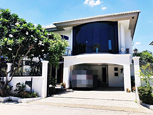 บ้านหรูผู้บริหาร 4นอน 2ครัว 81ตรว.รถไฟฟ้าสีม่วง ศุภาลัย รัตนาธิเบศร์ เฟอร์ฯครบ นนทบุรี086-301-6161*หมู่บ้านใกล้ถนนรัตนาธิเบศน์เพียง300เมตร *จากถ.รัตนาธิเบศ์เข้าซอยถึงตัวบ้าน เพียง800เมตร เท่านั้นค่ะ*ใกล้รถไฟฟ้าสีม่วง สถานีบางกระสอ***สอบถามT. 086-301-6161  … T o86-3ol-6l61  วรุณรัตน์   หมู่บ้านศุภาลัยวิลล์รัตนาธิเบศร์  พิกัด ซ.รัตนาธิเบศร์18 ต.บางกระสอ อ.เมือง นนทบุรี      *บ้านเดี่ยว2ชั้น 81ตรว.*พื�