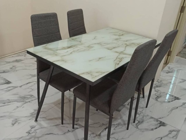 ให้เช่าทาวน์โฮม3ชั้น หมู่บ้าน 84แมนชั่น ถ.ลาดพร้าว แอร์เเฟอร์นิเจอร์ครบ มี 4 ห้องนอน 3 ห้องน้ำ ราคาเช่าเดือนละ 50,000 บาท จดทะเบียนบริษัทได้รายละเอียด-มี 4 ห้องนอน,3 ห้องน้ำ-แอร์ 6 เครื่อง  เฟอร์นิเจอร์ครบ-เนื้อที่ 35 ตารางวา  -จอดรถได้ 2 คัน- จดทะเบียนบริษัทได้ (ประกัน 2, ล่วงหน้า 1 เดือน) -สัญญาเช่า 1 ปีขึ้นไป ไม่อนุญาตให้เลี้ยงสัตว์ *****ราคาเช่าเดือนละ50,000บาท*****ติดต่อคุณอรัญญา Tel. 0