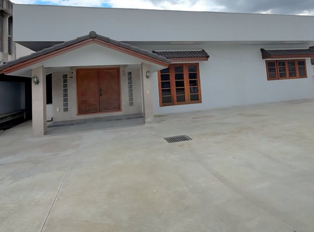 ให้เช่าอาคารบ้านชั้นเดียว ติวานนท์/แคราย•ตัวอาคาร582ตารางเมตร •แอร์จำนวน3 เครื่อง•ไฟ 3 เฟส•จอดรถได้10คัน•2ห้องนอน 3ห้องน้ำ •มีเครื่องซักผ้าการเดินทาง •ทางด่วนงามวงศ์วานแคราย รถไฟฟ้าสายสีม่วง สถานี กระทรวงสาธารณสุข ศูนย์ราชการนนทบุรี ถ. รัตนาธิเบศร์ ถ. ติวานนท์ ถ. งามวงศ์วาน ถ. นครอินทร์ ถ. กรุงเทพ-นนท์ วงศ์สว่าง ถ. รัชดาภิเษก ถ. ราชพฤกษ์*เหมาะสต๊อกสินค้า กระจายส�