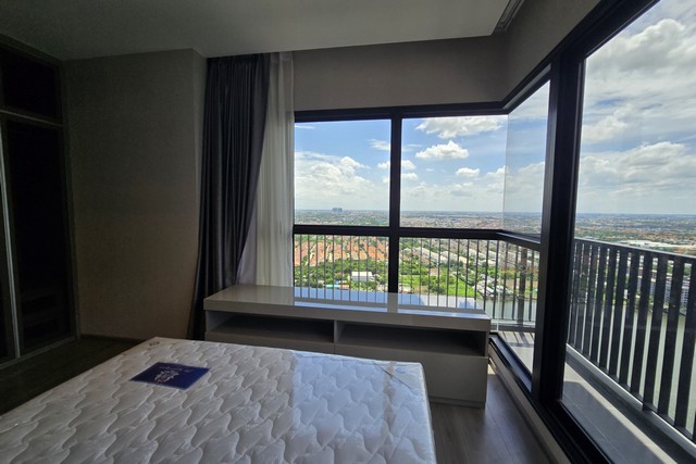 #ปล่อยเช่าด่วน #คอนโดริมแม่น้ำ #MRTพระนั่งเกล้า #ห้องใหม่  ใครหาคอนโดหรู วิวแม่น้ำ 180° ติด MRT ยกมือขึ้น ห้องมุม 60ตร.ม. สภาพใหม่ 100% การใช้ชีวิตที่เหนือกว่า ให้เช่าห้องมุมและห้องกลางสุดพรีเมี่ยม ใกล้ MRT พระนั่งเกล้า ท่าเรือสาทร ห้างเซ็นทรัล ตลาดต้นสัก สัมผัสความรู้สึกเหมือนได้พักผ่อนใน Penthouse ทุกวันกับวิวแม่น้ำเจ้าพระยา แบบ 180 องศา  เฟอร์เครื่องใช้ไฟ้ฟ้าครบครัว ทั้งห้�