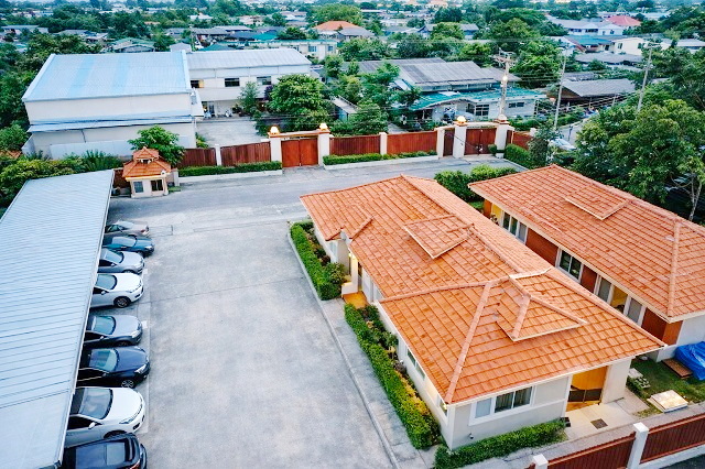  โลตัส รามอินทรา ซ.8 1 กม.ขาย สำนักงาน โกดัง MRT มัยลาภ 1.2 กม. ที่พักอาศัย แบบครบวงจร 1 ไร่กว่า หรือ 405  ตร.วา. 705 ตร.ม. 5 ออฟฟิศ 6 น้ำ 