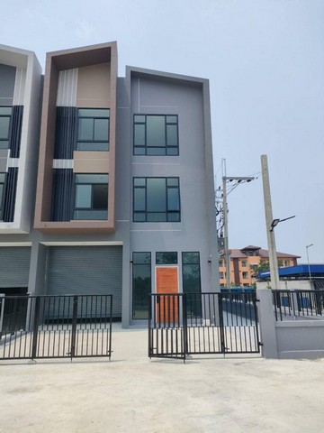 ให้เช่าอาคารพาณิชย์พร้อมโกดัง450ตร.ม.หลังมุมย่านบางใหญ่นนทบุรีซอยกัตนาใกล้ รพ.บางใหญ่