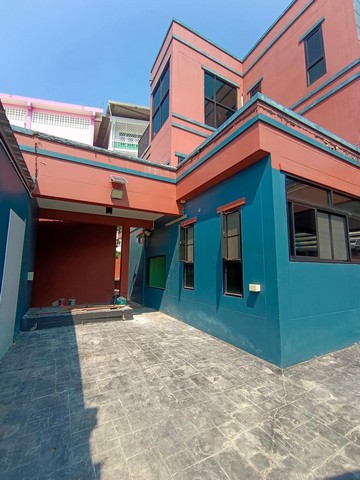 ให้เช่าอาคาร 3 ชั้น ขนาด 350 ตารางเมตร  ซ. มนธาตุราชศรีพิจิตร บางบอน ใกล้เซ็นทรัล พระราม 2