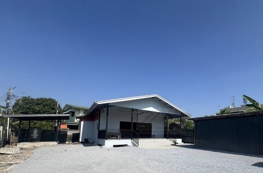 ให้เช่าอาคารโกดังเนื้อที่ 150 ตรว. สุขุมวิท 77 อ่อนนุช 33 อ่อนนุช 35 เดินทางสะดวก รถหกล้อเข้าได้ 