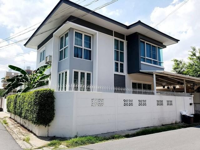 รหัสC7017 ขาย ให้เช่าบ้านเดี่ยว 2 ชั้นหลังมุม บ้านสร้างเอง ซอยเสรีไทย 26 ใกล้มอเตอร์เวย์