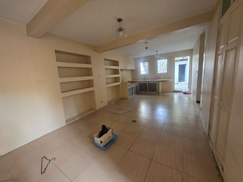 ให้เช่าบานเดี่ยว2ชั้น สาทร13 เหมาะทั้งอยู่อาศัย , ร้านอาหาร หรือคาเฟ เนื้อที่ 100 ตร.ว. หลังโรงพยาบาลเซนต์หลุยส์