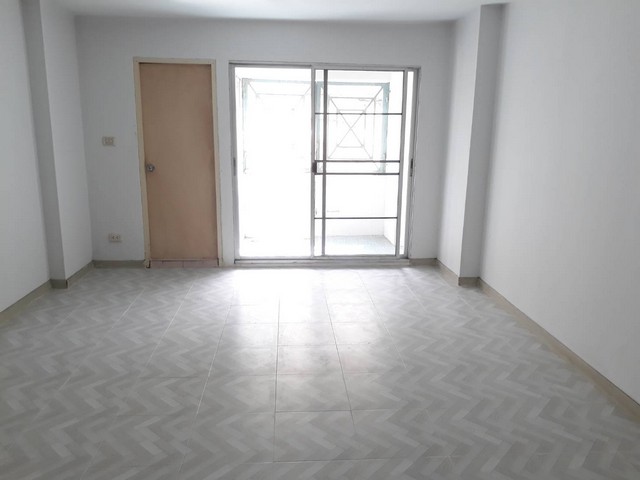 โกดัง บ้านสวนแจ้งวัฒนะ 4500 บาท. 1 ห้องนอน 31 ตร.ว. 0 งาน 0 RAI ไม่ไกลจาก - ราคาถูก -