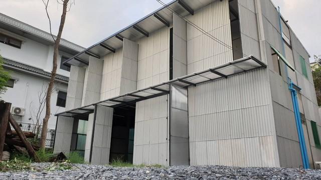 ให้เช่าโกดังขนาดเล็กพื้นที่ 150 ตรม. ซอยลาดพร้าว 35 ย่านลาดพร้าว จอดรถ 4 คัน*** ราคาเช่า 28,000 บาท/เดือนติดต่อ:: ชยา โทร/ID Line:: 0942823961   Link Line:: https://line.me/ti/p/3xFA1An8Kcรหัส # FF1667โกดังขนาดเล็ก ซอยลาดพร้าว 35 ย่านลาดพร้าว  พื้นที่ใช้สอยประมาณ 150 ตารางเมตร 1 ห้องน้ำ แอร์ 3 เครื่อง ที่จอดรถ 4 คันเหมาะสำหรับออฟฟิศสตูดิโอ เก็บสินค้า  *** ราคาเช่า 28,000 บาท/เดือน ประกัน 2 เดือน ล่วงหน้า 1 เดือน สัญญาขั้นต่ำ 1 ปีที่ตั้�