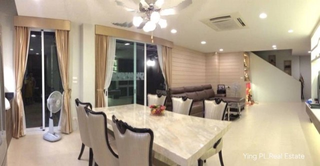 YG806 ให้เช่าบ้านเดี่ยว หมู่บ้าน I-NINE พหลโยธิน อินทามระซอย9 ใกล้ BTS สะพานควายติดต่อ  คุณหญิงโทร  064-345-9870Line  0643459870 คลิกที่นี่ https://line.me/ti/p/4XKklRrgLgพื้นที่ 39 ตารางวา 3นอน 6น้ำ3ชั้น  จอดรถได้ 3 คัน -เฟอร์นิเจอร์ครบทุกอย่าง พร้อมเข้าอยู่-หน้าบ้านกว้าง 10.5 เมตร พื้นที่ใช้สอยรวม 302 ตารางเมตร-Family Room ชั้น3-กล้องวงจรปิดทั้งหลัง-ครัวไทย-เครื่องใช้ไฟฟ้า TV. ตู้เย็น เครื่องซักผ้า เครื่องเสียงทั้งงหลัง เค�