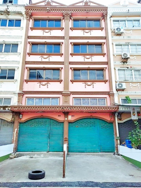 ทำเลสุวินทวงศ์ 21-35  ตลาดลำผักชี 1.2 กม.ให้เช่าอาคารพาณิชย์ 4.5 ชั้น  21 ตร.วา. 350 ตร.ม. สภาพดี สะอาด  รร. หนองจอกพิทยานุสรณ์ 2.5 กม. เหมาะอยู่อาศัย ทำออฟฟิศ หรือค้าขาย มีห้องทำงานชั้นลอย ฟังก์ชันครบ 3 นอน 3 น้ำ 9,998 B-M. รพ.หนองจอก 3 กม. เดินทางสะดวก ใกล้ถนนหลัก และแหล่งชุมชนSuwinthawong 21-35 LamPhakChi Market 1.2km.Commercial building for rent 4.5stories 21sq.wa. 350sq.m. in good condition clean Located  2.5 km. NongChok Pittayanusorn Sch. Suitable for residence office or retail Features a mezzanine office space and complete functionality 3bed 3bath 9,998B-M. NongChok Hospital 3 