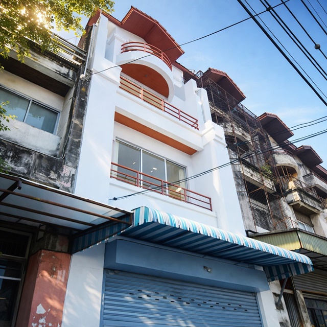 BTS คูคต 1.9กม.ให้เช่าราคาถูก อาคารพาณิชย์ 4.5 ชั้นริมถนนลำลูกกา รร.เตรียมบัณฑิต 2.9 กม.พื้นที่กว้าง ลึก 25 ตร.วา. 410 ตร.ม. 11,999 B-M. ทำเลค้าขายเด่น  เซียร์ รังสิต 2.8 กม.เหมาะทำธุรกิจ ออฟฟิศ คลังสินค้า หรืออยู่อาศัย รีโนเวทใหม่ โปร่งโล่ง  6 นอน 4 น้ำ เดินทางสะดวก ใกล้ชุมชน และแหล่งค้าปลีก ถ.ลำลูกกาBTS LamLukKa Rd. 1.9km. Affordable commercial building for rent 4.5 stories  Triam Udom Suksa School Spacious area 25 sq.wa. 410 sq.m. 11,999 B-M. Prime location for business office warehouse or residential use Newly renovated bright and airy 