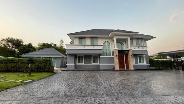 ให้เช่าบ้านเนื้อที่ 1ไร่ โครงการ บ้านสวนเนรมิตร (ออเงิน-รามอินทรา)ใกล้ตลาดออเงินและ  ตลาดวงศกรมีสระว่ายน้ำส่วนตัว พร้อมเรือนรับรอง 