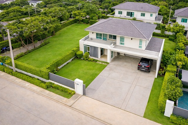 ให้เช่าบ้านเดี่ยวสุดหรู 2 ชั้น 5นอน มัณฑนา เมกา บางนา 1.8 กม. บ้านใหม่ แปลงมุม หลังใหญ่ จัดเต็มเฟอร์ฯ เครื่องใช้ไฟฟ้า 155 ตร.วา. 335 ตร.ม. 189,998B-M. ลด30%  ทำเลศักยภาพติดถนนวงแหวน รร.นานาชาติคอนคอร์เดียน 2.5 กม. ตกแต่งครบพร้อมอยู่ ฟังก์ชั้น 5 นอน 5 น้ำ รพ.ศิครินทร์ 3.2 กม. เหมาะสำหรับครอบครัวใหญ่ เป็นส่วนตัว เดินทางสะดวก ถ.กาญจนาภิเษก ทางด่วนบูรพาวิถี 2-story detached house for rent new corner 5Beds Luxury MANTANA Mega Bangna 1.8km. large house f