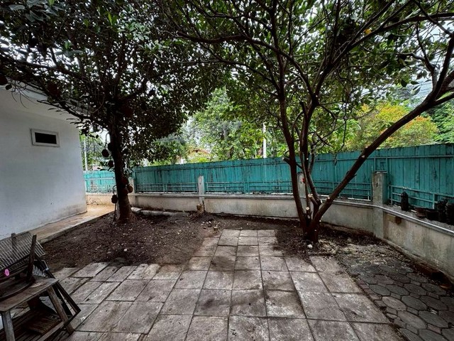 ขายเพียง 2.79 ล้าน 66 ตรว. #กุลพันธ์วิลล์9 #หางดง บ้านเดี่ยวชั้นเดียว #แปลงมุม ราคาดี ทำเลคุณภาพ เงียบสงบ น่าอยู่ เหมาะทั้งอยู่อาศัยและลงทุน เข้าเมืองง่าย เดินทางสะดวกพื้นที่ดิน 66 ตารางวา2 ห้องนอน2 ห้องน้ำ1 ที่จอดรถ จุดเด่นบ้านชั้นเดียว ดูแลง่ายแปลงมุม อากาศถ่ายเทดีโครงการคุณภาพจากกุลพันธ์เหมาะกับครอบครัวเริ่มต้น / ผู้สูงอายุ ราคาขายเพียง 2.79 ล้านบาท สถานที่ใกล้�