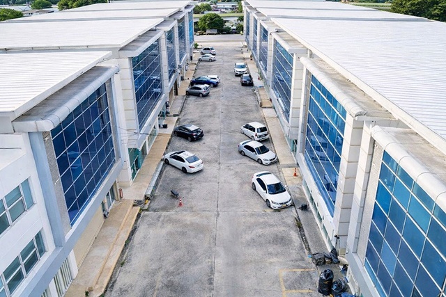 ApLลาดกระบัง 900ม.ลาดกระบัง 21-34  สนามบินสุวรรณภูมิ ออฟฟิศราคาถูกที่สุด กิ่งแก้ว ร่มเกล้า 2 คูหา 4ชั้น 37ตรว. 437 ตรม. หน้ากว้าง 8 ม.