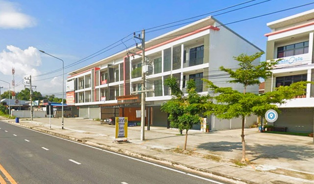 ใกล้นิคมมาบตาพุด 8.6กม. สนามบินอู่ตะเภา 5กม บ้านฉาง พลา ถ.บูรพาพัฒน์ 800ม.ให้เช่าอาคารพาณิชย์ 3ชั้น 15ตร.ว. 175 ตร.ม