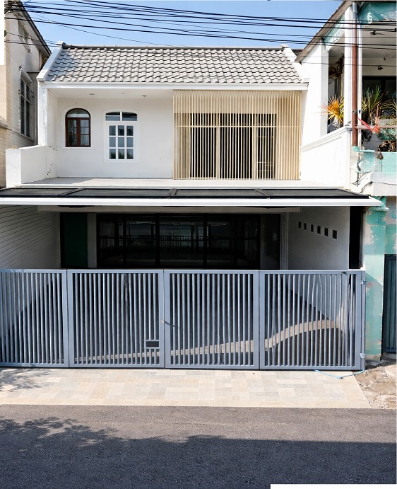 MRTแยกลำสาลี 2.1กม.ให้เช่าทาวน์โฮม 2 ชั้น 16ตร.วา.แฮปปี้แลนด์ เดอะมอลล์ บางกะปิ 1.5กม. 130 ตร.ม. 15,999 B-M.ม.นิด้า 3กม. เสนาวิลล่า 2นอน 2น้ำ บ้านรีโนเวทใหม่ทั้งหลัง สภาพสวย ใหม่  เฟอร์ฯ และเครื่องใช้ไฟฟ้าครบ  เดินทางสะดวก  แหล่งช้อปปิ้ง รพ.เวชธานี 2.9 กม. และสถานศึกษาหลายแห่ง เหมาะสำหรับอยู่อาศัย หรือโฮมออฟฟิศ ถ.ลาดพร้าวTownhome for rent 2 stories 16sq.wa. Happy Land MRT LamSali  2.1km. The Mall Bangkapi 1.5km.  130sq.m. Sena Villa Bang Kapi NIDA University 3 km. Newly renovated house beautiful c