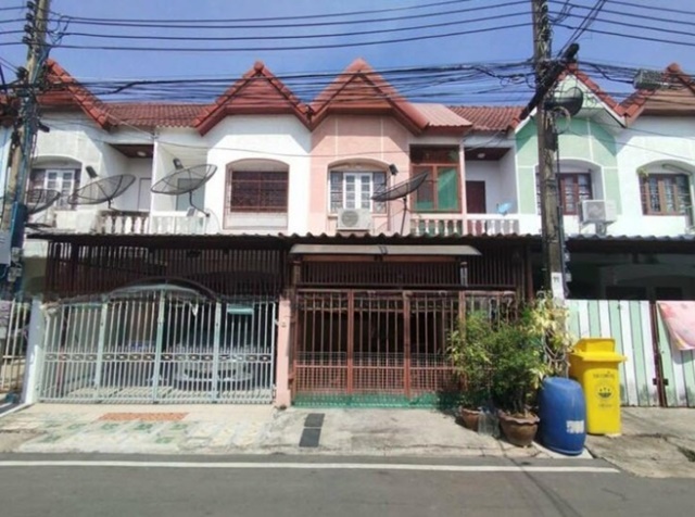 ซ.นวมินทร์ 90-96 ให้เช่าทาวน์เฮาส์ 2 ชั้น รามอินทรา51-61 MRT รามอินทรา58 600ม.20 ตร.วา. แฟชั่น 2.1 กม. รพ.สินแพทย์ รามอินทรา 1.6 กม. 