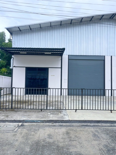 ศรีสมาน900ม.ให้เช่าโกดัง พร้อมออฟฟิศ 300ตร.ม.ไทวัสดุ ศรีสมาน 2.2 กม.1 นอน 1 ออฟฟิศ 3 น้ำ 34,999 B-M แหล่งช้อปปิ้ง เหมาะกับเก็บไม้ งานเฟอร์นิเจอร์ได้ ถ. ติวานนท์ ศรีสมาน 900ม.100 ตร.วา.ใกล้ที่สุดโรบินสัน รถเทเลอร์เข้า-ออกสะดวก ได้ถึง 3 ทาง MRT อิมแพ็คเมืองทองธานี 6.1 กม  Nearest Robinson Srisaman 900m. Warehouse 300sq.m. for rent with office 100sq.wa. Thai Watsadu Sri Saman 2.2km. 1bed 1office 3bath 34,999B-M. Shopping area suitable for storing wood and furniture. Convenient trailer truck access via 3 routes: Tiwanon Rd. Srisaman. MRT Impact Muang Thong Thani 6.1 km.300 ตร.ม. 100 ตร.ว�