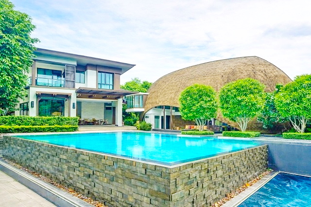 มบ.เศรษฐสิริ ให้เช่าบ้านเดี่ยวหรู 2 ชั้น 54 ตร.วา. 220 ตร.ม.ออเงิน สายไหม วัชรพล BigC สุขาภิบาล5 900ม. ตกแต่งพร้อมอยู่  37,999 B-M. รร.นานาชาติไทยจีน 2.9 กม.ทำเลคุณภาพ ย่านสุขาภิบาล 5 ฟังก์ชัน 3 นอน 3 น้ำ เงียบสงบ ปลอดภัย เฟอร์ฯ และเครื่องใช้ไฟฟ้าครบ เหมาะอยู่อาศัย ใกล้ทางด่วนฉลองรัช 1.8 กม.และแหล่งไลฟ์สไตล์ครบครัน ถ.วัชรพล สุขาภิบาล 5Luxury 2story detached house Setthasiri for rent Watcharapol BigC Sukhaphiban5 900m. 54sq.wa. 220sq.m. OrNgern SaiMai fully furnished 38,999 THB per mo