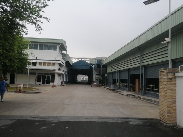 RK0791 ให้เช่าโกดัง พื้นที่ 960 และ 1,200 ตารางเมตร นิคมอุตสาหกรรม บางชันติดต่อAgent  : คุณเด่นชัย                  : 09-8481-8989                  :06-2839-4747 ID Line        :0984818989                   : https://line.me/ti/p/ezz8HbMifzWhatsApp   :+66984818989          : แอดไลน์ แคปหน้าจอสอบถามได้เลยครับโกดัง นิคมอุตสาหกรรม บางชันโกดัง พื้นที่ 960 และ 1,200 ตารางเมตร  ความสูง 7 เมตร รับน้ำหนักได้ 2 ตันต่อตารางเมตรที่อยู่:  ภนนเสรีไทย  แขวงมีนบุรี เขตมีนบุรี กรุงเทพมหานคร 10510ค่าเช่า 150 บาทต�