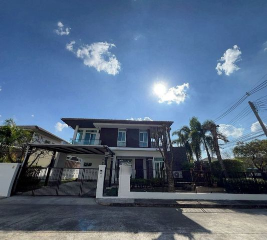 บ้านหรู #วิวเลค ให้เช่า 47,000 บาท/เดือน #สีวลี เลควิว | #ซีลีนเลค บ้านเดี่ยว 2 ชั้น #พร้อมเฟอร์นิเจอร์ครบ #หลังหัวมุม วิวเลคเล็ก บรรยากาศรีสอร์ต โครงการคุณภาพ เงียบ เป็นส่วนตัว วิวเลคสวย หายากมาก!รายละเอียดบ้านเนื้อที่ 95.9 ตารางวาพื้นที่ใช้สอย 233 ตารางเมตร4 ห้องนอน4 ห้องน้ำ1 ห้องทำงาน1 ห้องแม่บ้านเฟอร์นิเจอร์ครบ พร้อมเข้าอยู่เหมาะสำหรับครอบครัว / ผู้บริหาร / ชาวต่างชาต