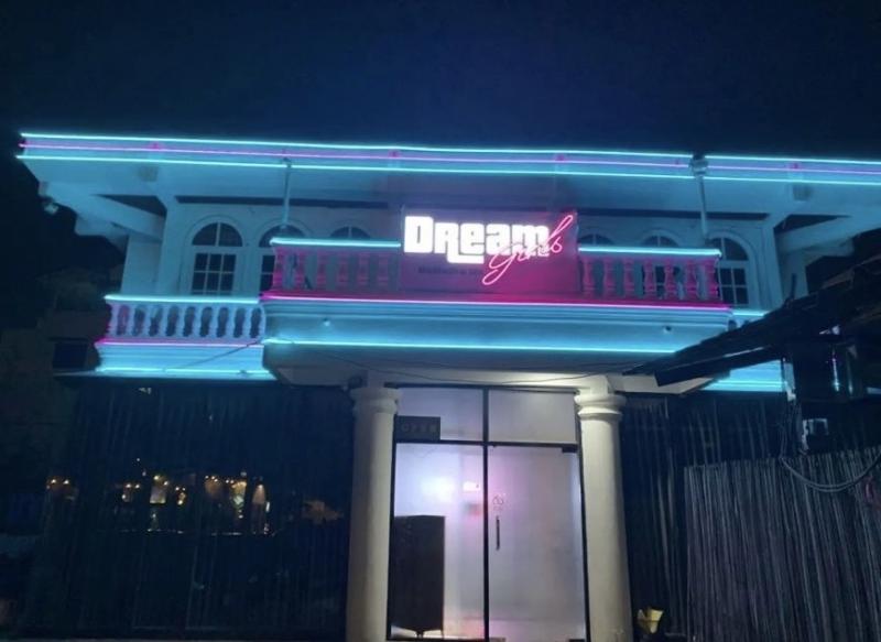 สนใจพร้อมให้คำแนะนำคุณโทนี่ 089-345-0999Line : toey291242เซ้งกิจการสปา&nbsp; #ถนนลาดพร้าววังหิน&nbsp; #ลาดพร้าว- พร้อมฐานลูกค้า #LineOA ฐานลูกค้า 4,000 Follow- พร้อมฐานลูกค้า Telegram ,LineOpenchat&nbsp;พร้อมอุปกรณ์ในร้านกว่า 300,000 บ คุ้มมากๆ- เซ้งเพียง 370,000 บ #ได้คืน 70,000 บ&nbsp;- FixCost 60,000-100,000- รายได้ย้อนหลัง 3 ปี 150K-300K&nbsp;#ภายในอาคารบ้าน- ห้องนวด 7 ห้อง (แอร์+ห้องอาบน้ำ)- ห้องพักเด็ก 1 ห้องนอนติดครัว- Reseption โซฟา+ชุดคอมพิวเตอร์- ห้องรับแขก- แอร�