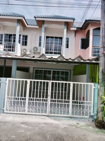 #ขายทาวน์เฮ้าส์2ชั้น ขนาด18ตารางวา 2ห้องนอน2ห้องน้ำ1ห้องครัวจอดรถ1คัน ราคาขาย1.xxล้าน แถมฟรี ผ้าม่าน,แอร์,ปั้มน้ำ ฟรีค่าโอน,จำนอง,ประเมิน ใก้ลโรบินสันดอนหัวฬ่อ ใก้ลอีเทค,ใก้ลวัดดอน สัญจร สะดวกสบาย ยื่นกู้ให้ฟรี บ้านเลขที่44/78 ต.ดอนหัวฬ่อ อ.เมือง ชลบุรี จ.ชลบุรี สามารถนัดชมบ้านได้ตลอดเวลา #สนใจ โทร.#บ้านมือสองนีโนเวท#ขายบ้านมือสอง#บ้านทำเลดอนหัวฬ่อนาป่าหนองไม้แดง#�